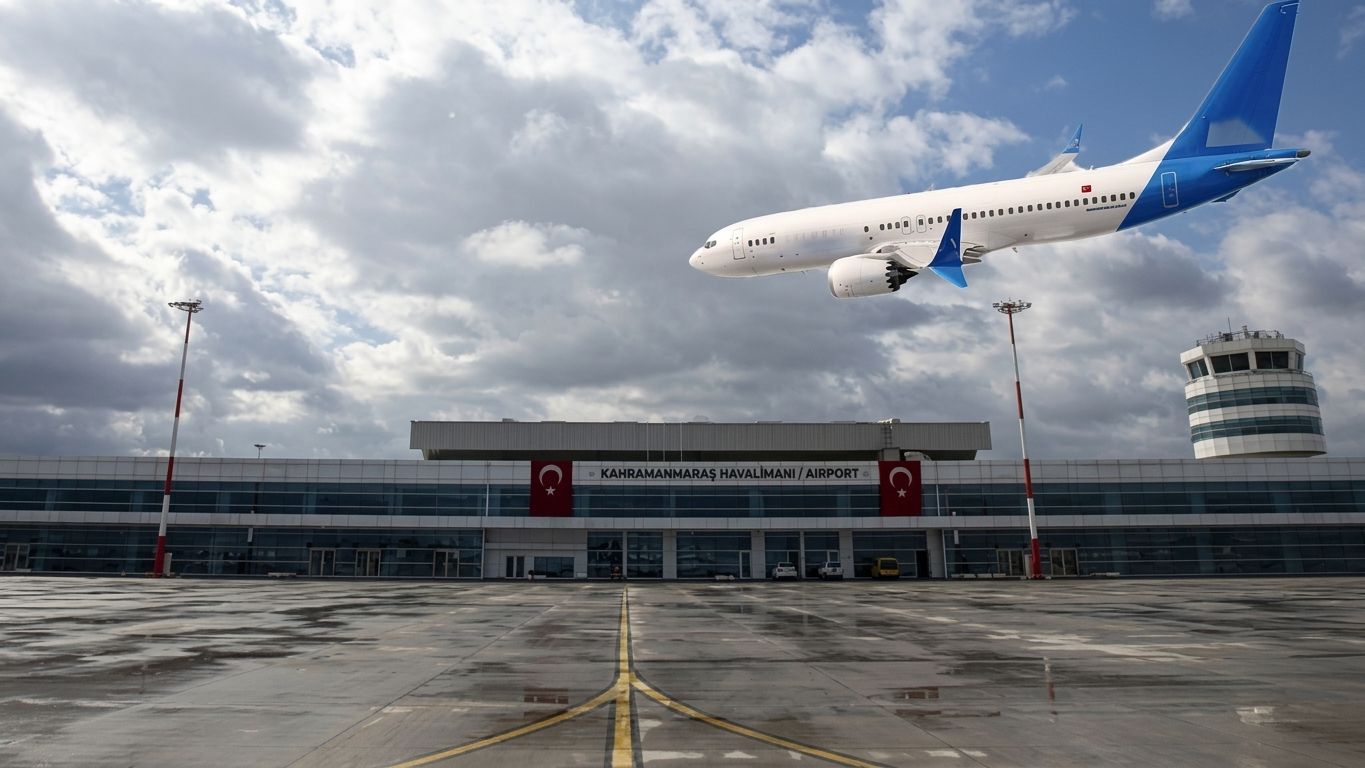 Kahramanmaraş’a inemeyen uçak Gaziantep’e yönlendirildi