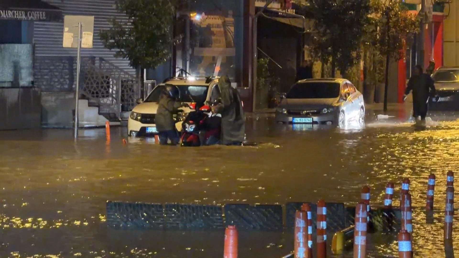 İstanbul Sel Felaketinde Son Durum Ne, Kaç Kişi Öldü, Kimlikleri Açıklandı Mı (1)