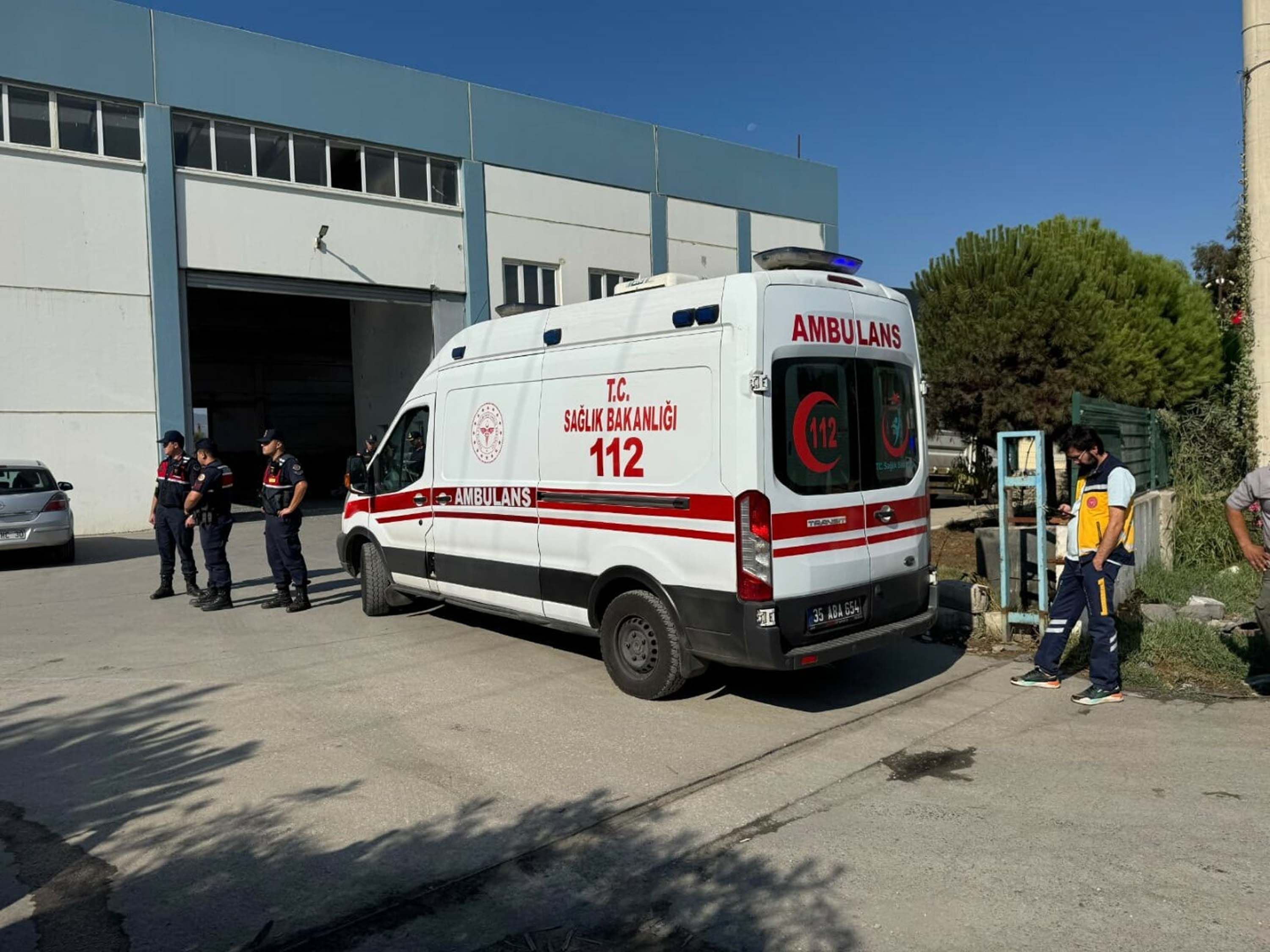 İzmir’de Metal Fabrikasında Patlama 3’Ü Ağır 7 Yaralı (2)