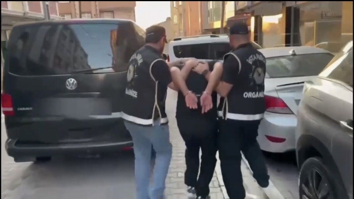Kağıthane’de Kuyumcuya Silahlı Saldırı Kamerada (3)