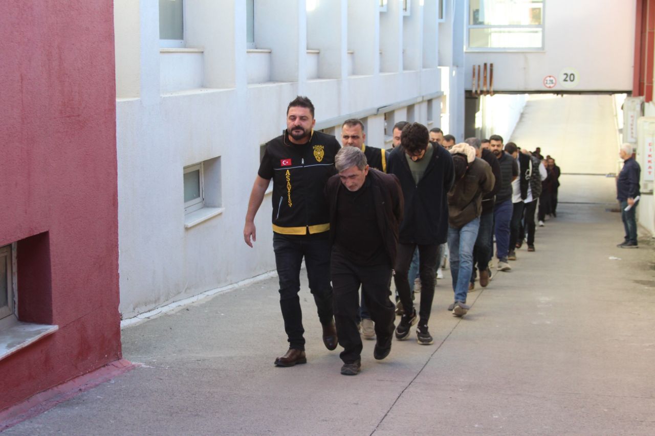 Kahramanmaraş Dahil 7 Ilde Sigorta Dolandırıcılığı Operasyonu! 79 Şüpheli Adliyede (6)