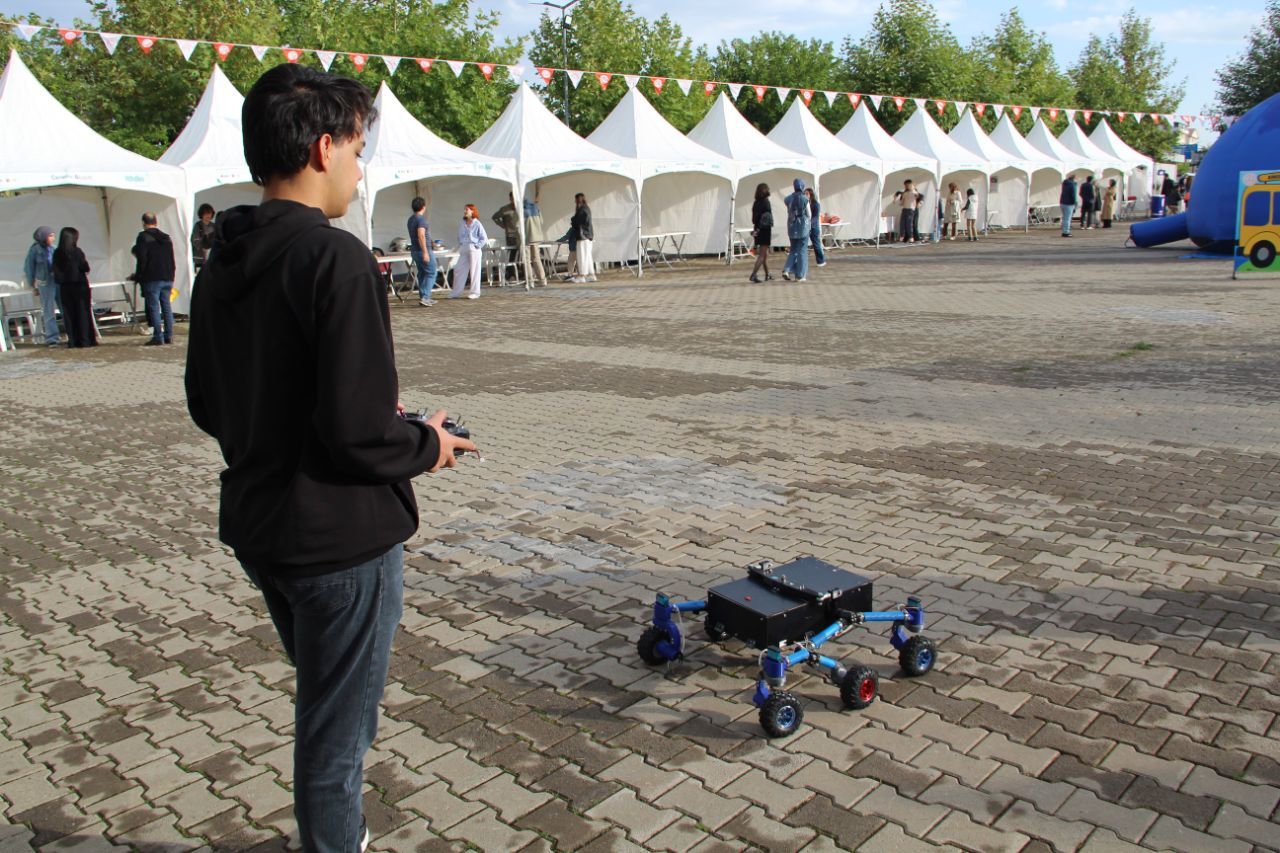 Kahramanmaraş Depremini Yaşadı, Hayat Kurtarmak Için Robot Geliştirdi (3)