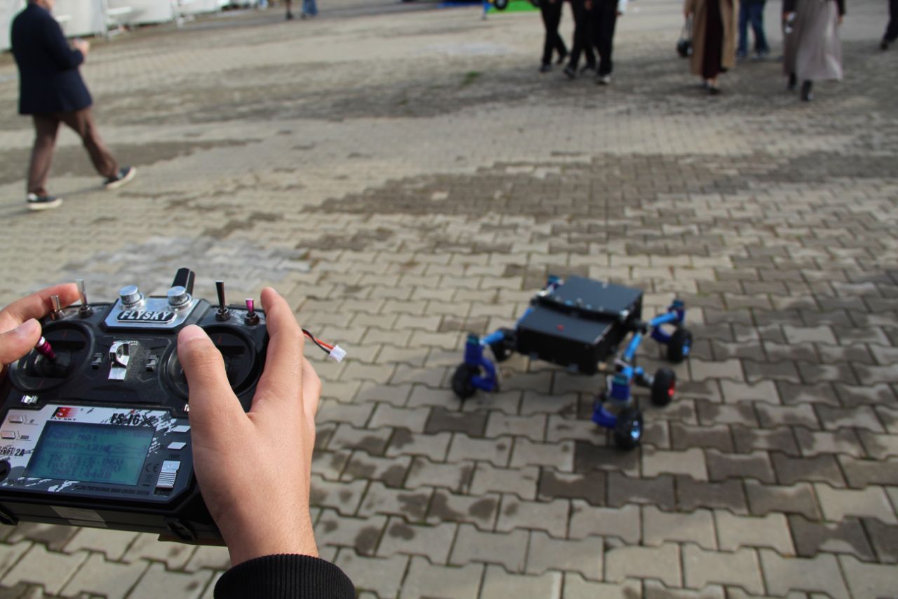 Kahramanmaraş Depremini Yaşadı, Hayat Kurtarmak Için Robot Geliştirdi (4)