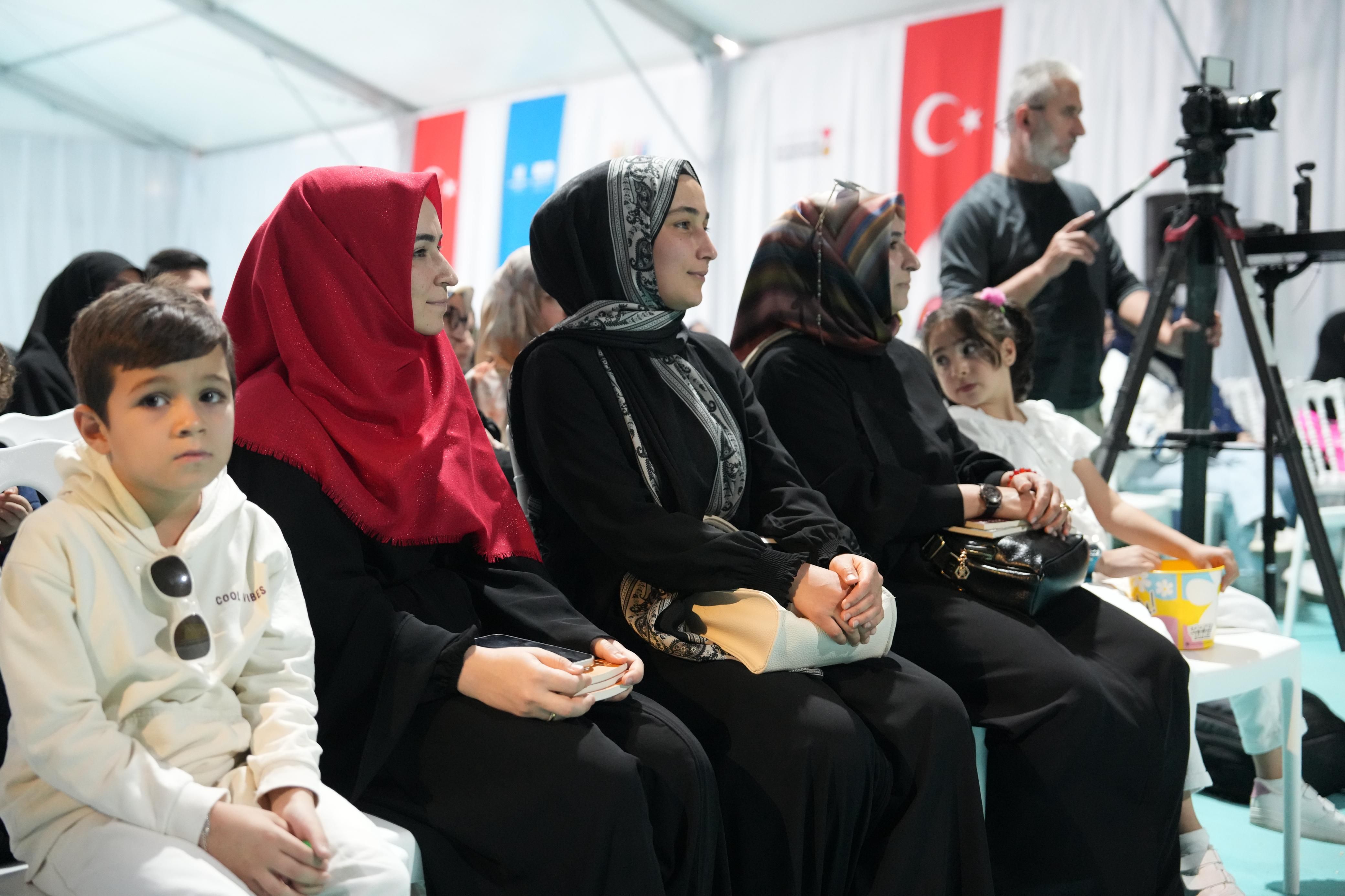 Kahramanmaraş Kitap Fuarı’nda Fatih Duman’dan Gençlere Hayat Dersi (9)