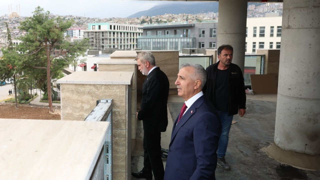Kahramanmaraş Valiliğinin yeni hizmet binasında çalışmalar sürüyor! Vali Ünlüer inşaatı inceledi