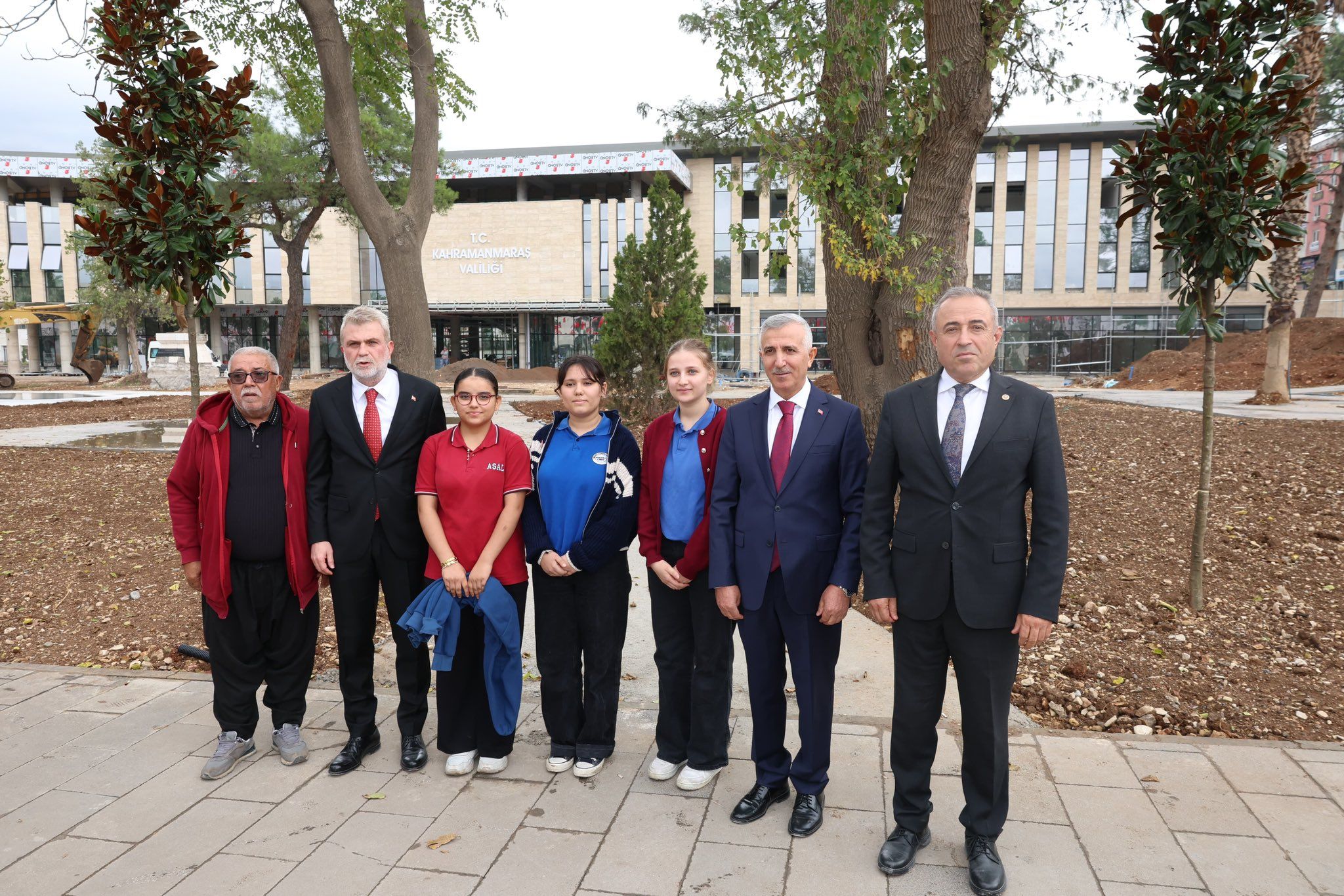 Kahramanmaraş Valiliğinin Yeni Hizmet Binasında Çalışmalar Sürüyor! Vali Ünlüer Inşaatı Inceledi (4)