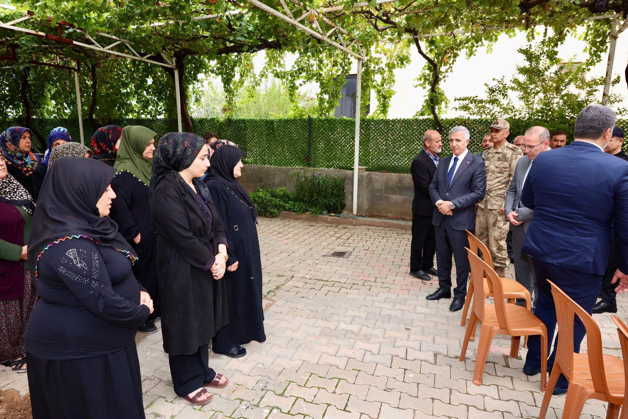 Kahramanmaraş Valisi Mükerrem Ünlüer'den Hayatını Kaybeden Polis Memurunun Ailesine Taziye Ziyareti (2)