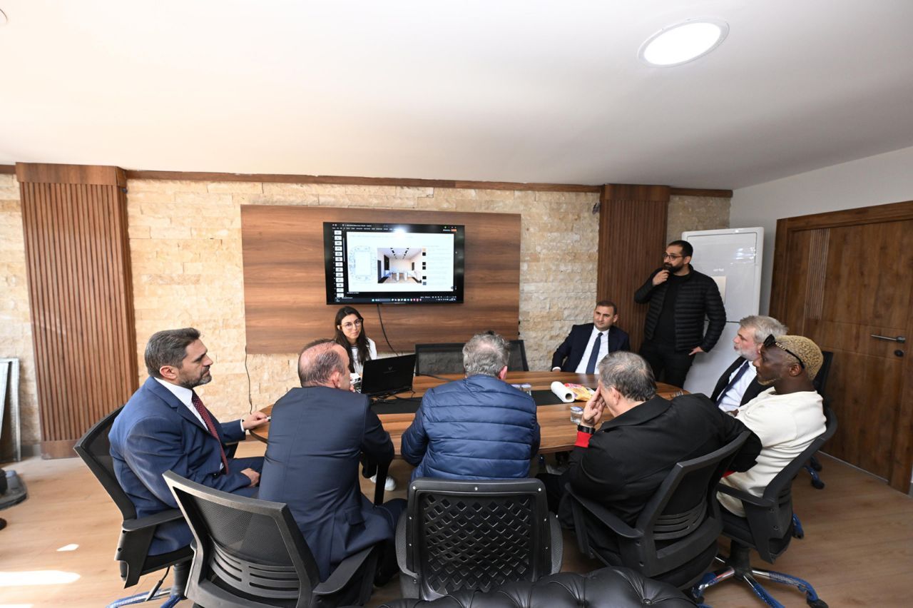 Kahramanmaraş'ın 17 Bin 500 Kişilik Stadyumuna Futbolun Efsanelerinden Tam Not6