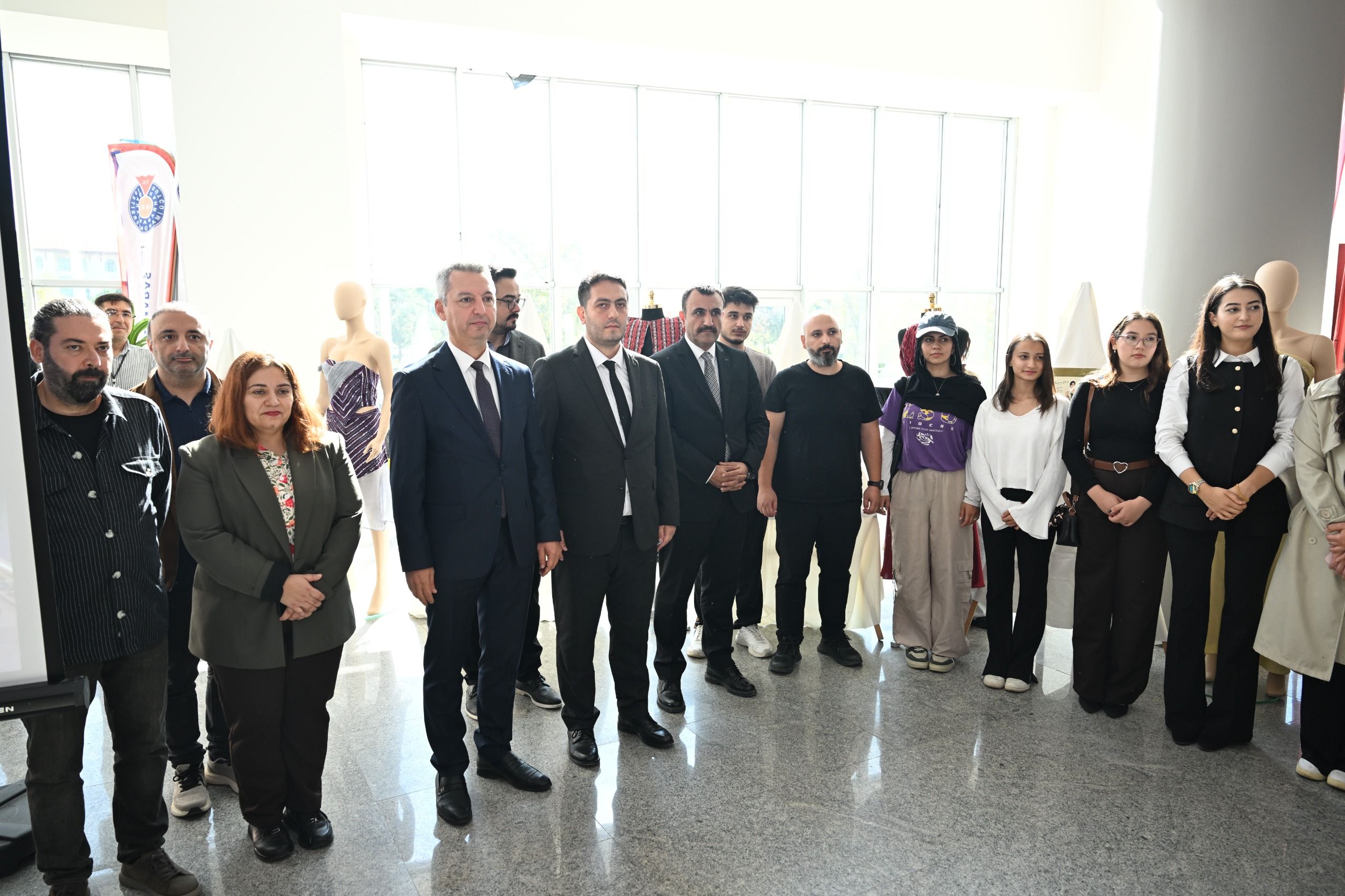 Kahramanmaraş’ın Asırlık Dokuma Kültürü Modern Tasarımlarla Buluştu (1)