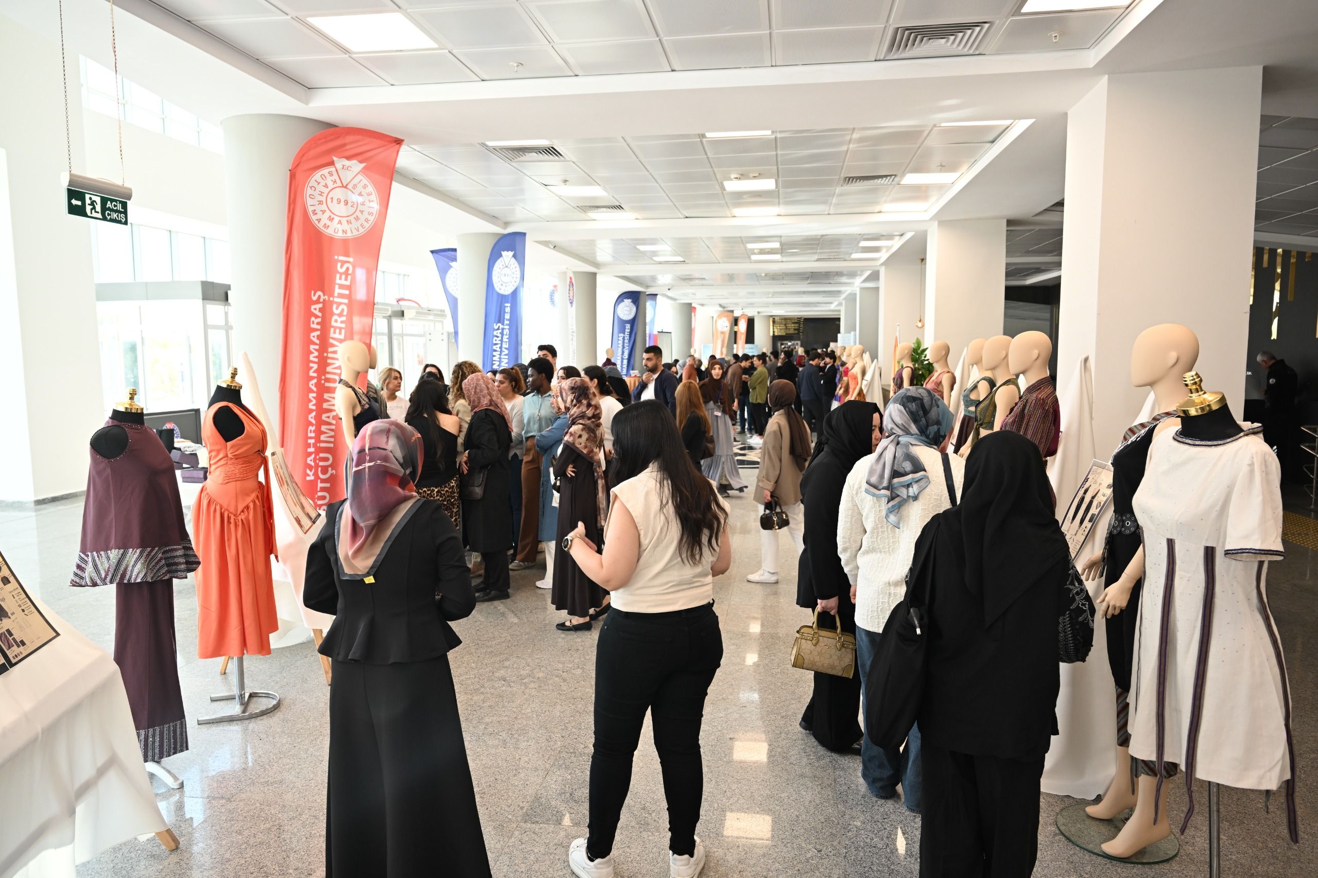 Kahramanmaraş’ın Asırlık Dokuma Kültürü Modern Tasarımlarla Buluştu (6)