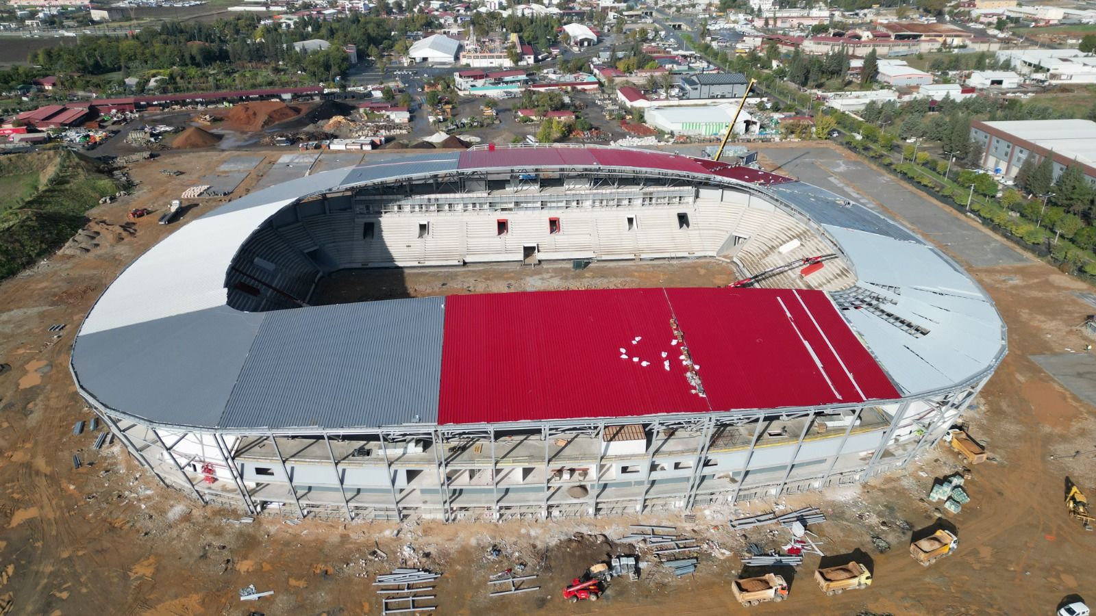 Kahramanmaraş’ın Yeni Stadında Tribünler Tamamlandı! İşte Son Durum (7)