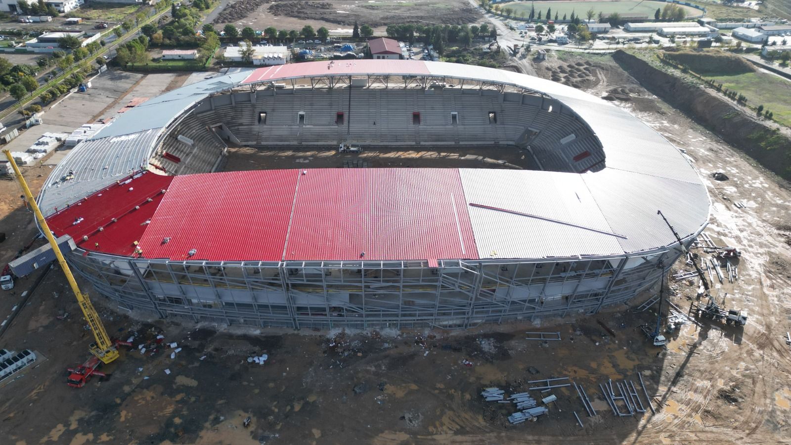 Kahramanmaraş’ın Yeni Stadında Tribünler Tamamlandı! İşte Son Durum (9)