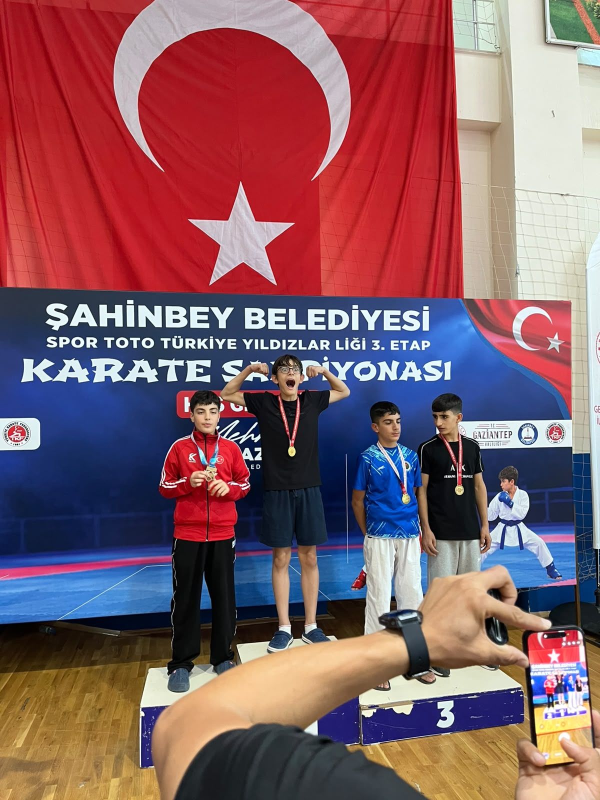 Kahramanmaraşlı Karateciler Gaziantep'ten 10 Madalyayla Döndü (5)