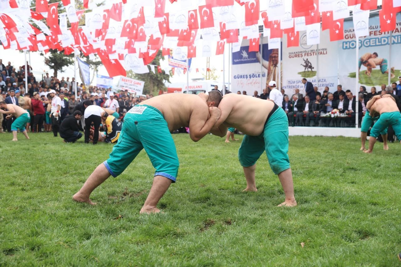 Kahramanmaraş'ta 15. Geleneksel Güreş Festivali Başlıyor! (2)