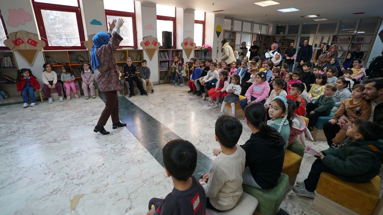 Kahramanmaraş'ta 3 Gün Sürecek Hikâye Şöleni Başlıyor! (19)