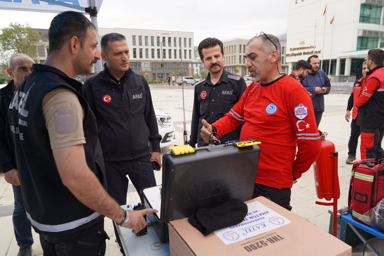 Kahramanmaraş'ta Afad'dan Iki Noktada Afet Farkındalığı Çalışması (4)-1