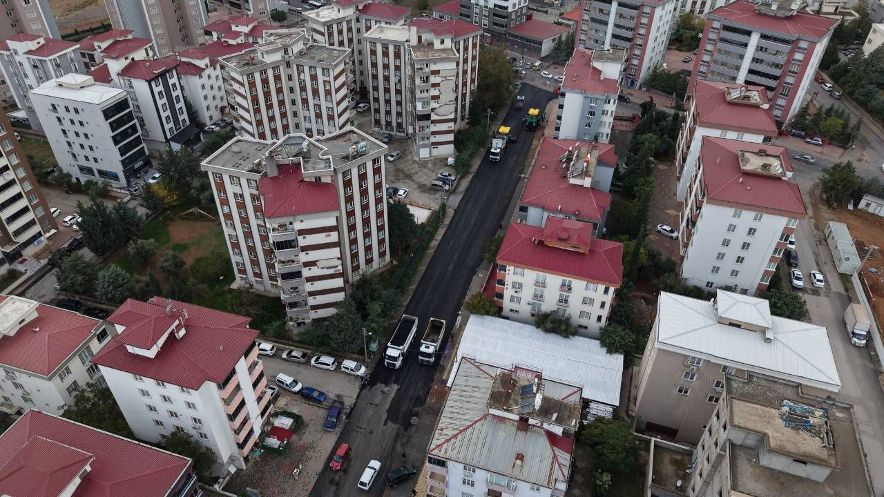 Kahramanmaraş'ta Altyapı Sonrası Asfalt Çalışması (11)
