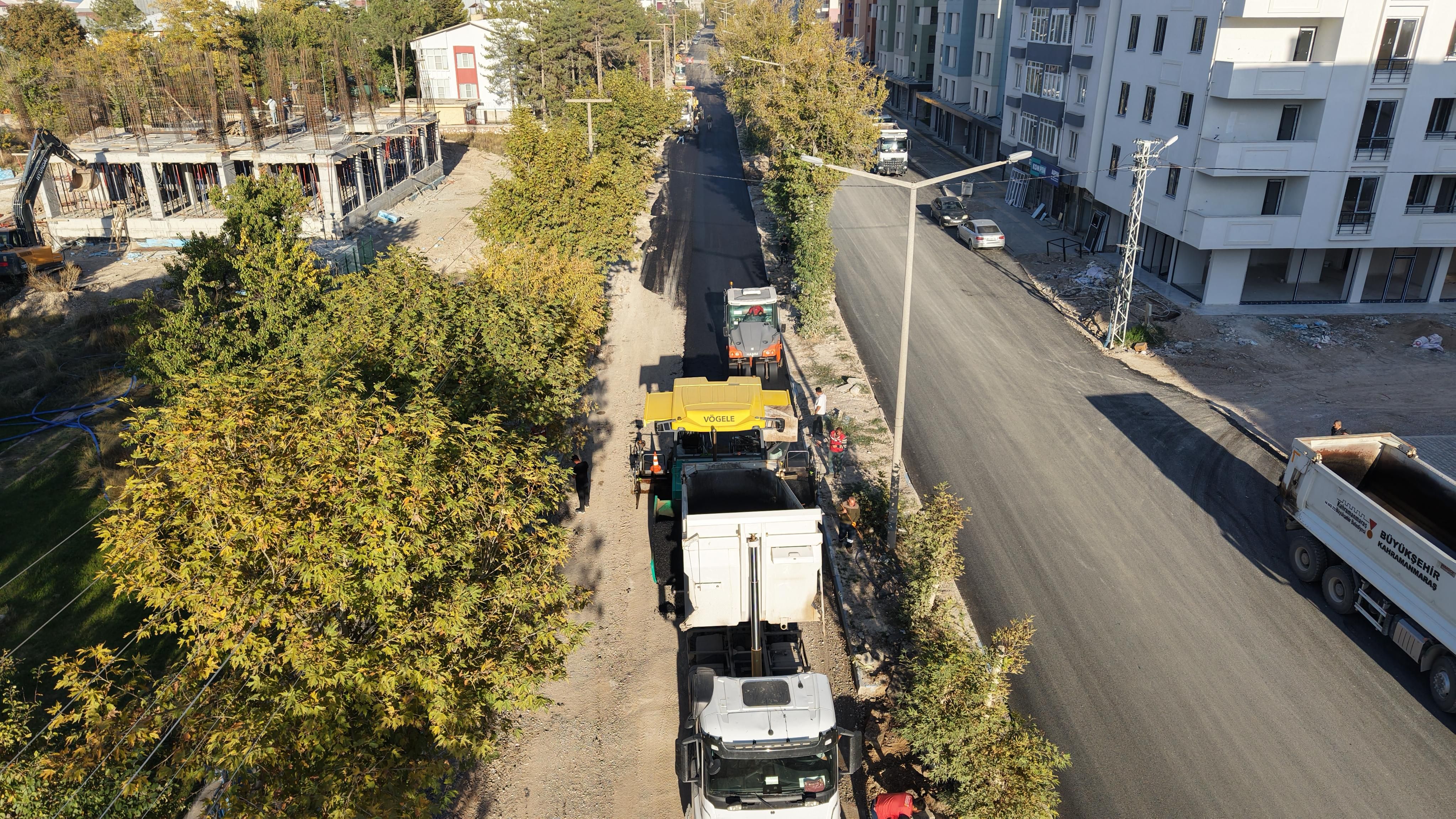 Kahramanmaraş’ta Deprem Konutlarına Giden Yol Baştan Sona Yenileniyor (2)
