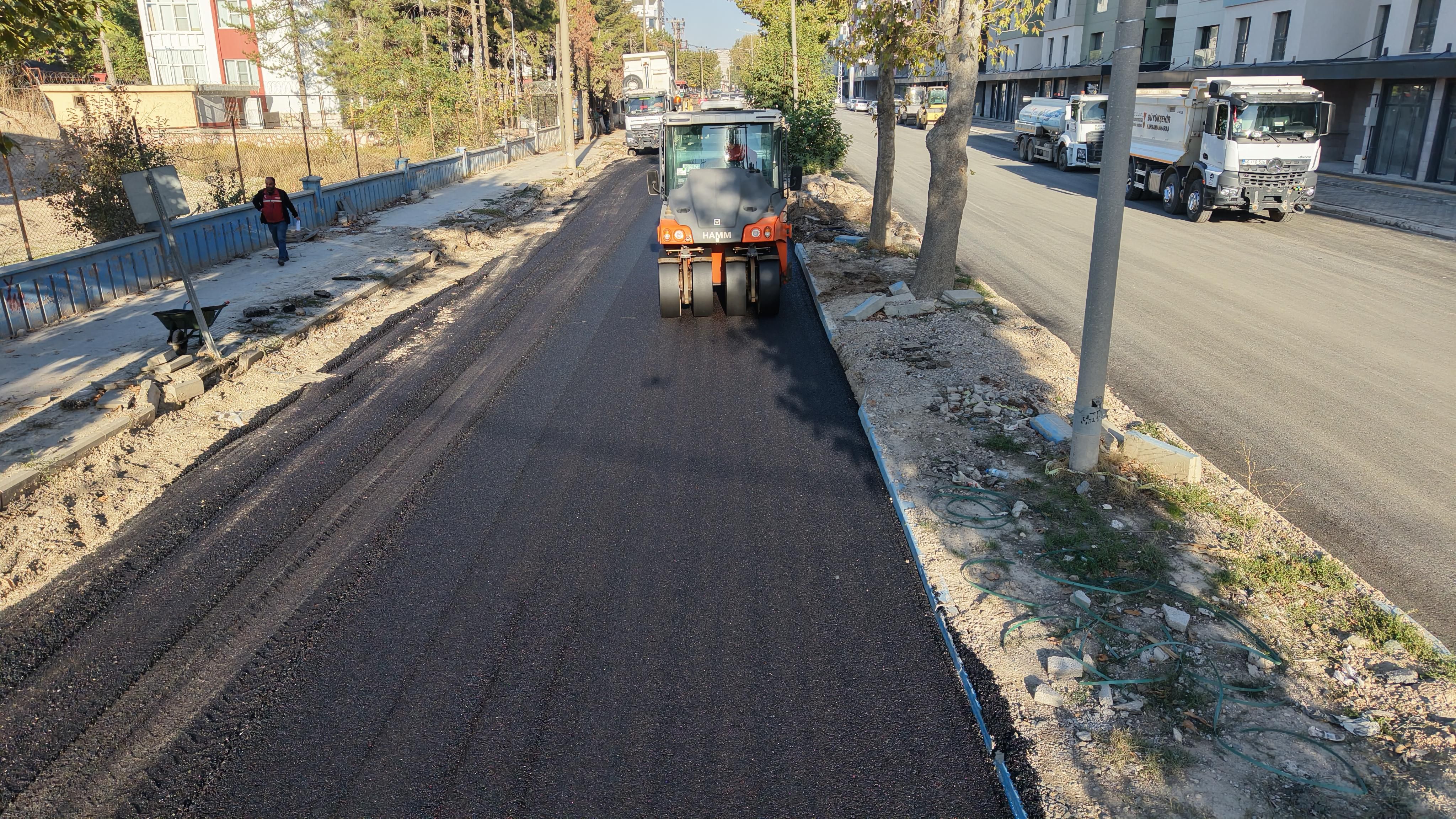 Kahramanmaraş’ta Deprem Konutlarına Giden Yol Baştan Sona Yenileniyor (3)