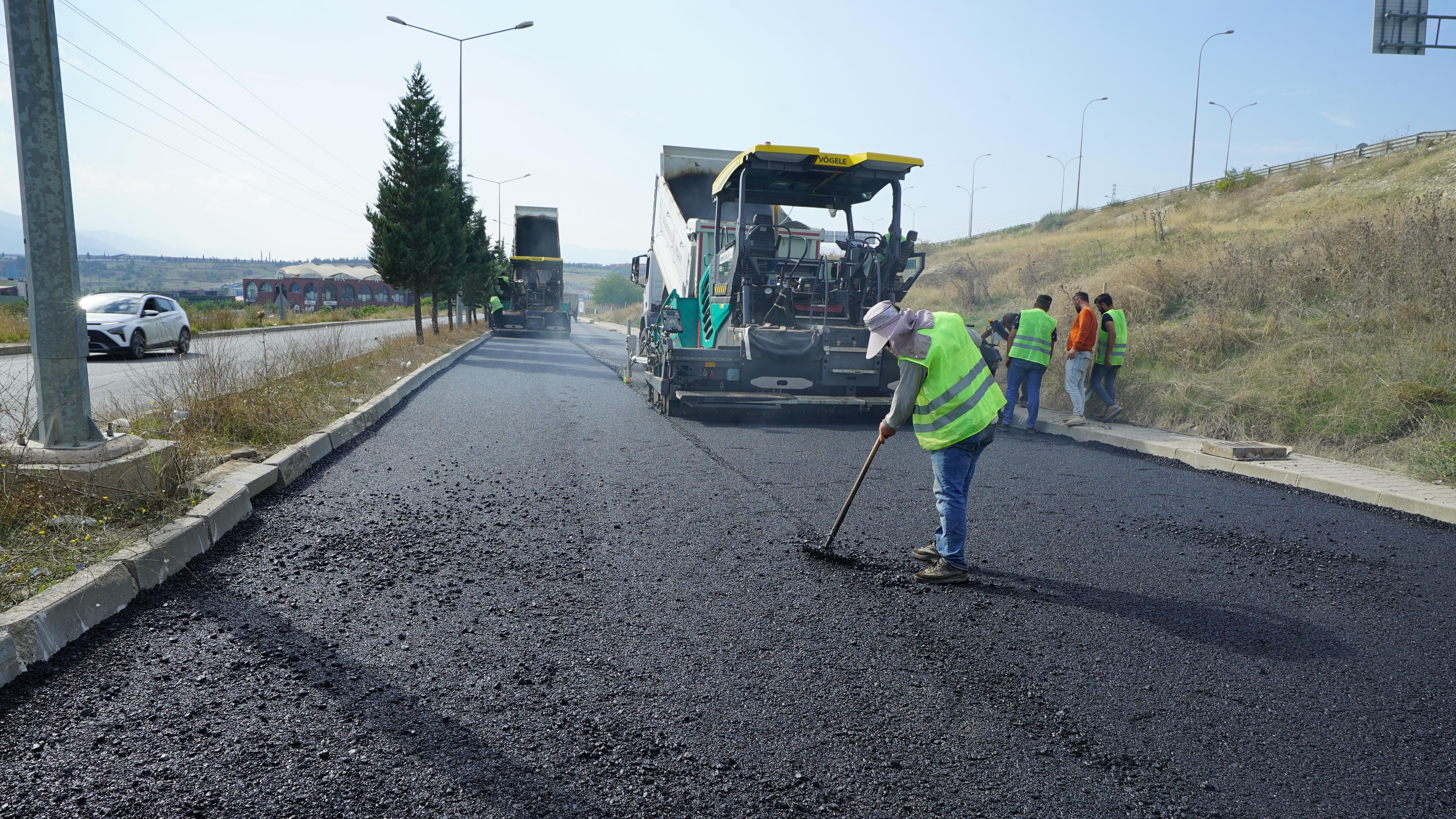 Kahramanmaraş’ta Expo’dan Osb’ye Uzanan Yolda Asfalt Çalışması (8)
