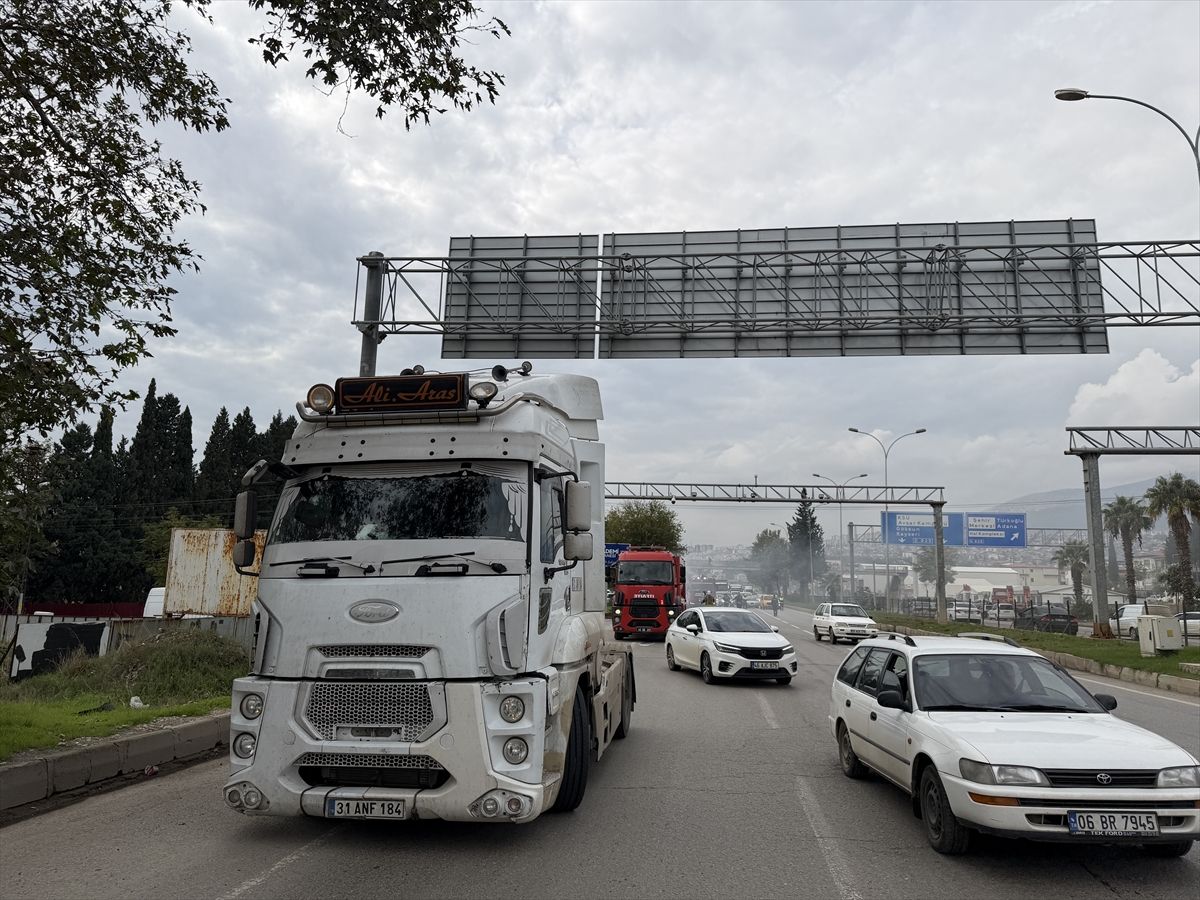 Kahramanmaraş'ta Fındık Yüklü Tırda Yangın Çıktı (5)