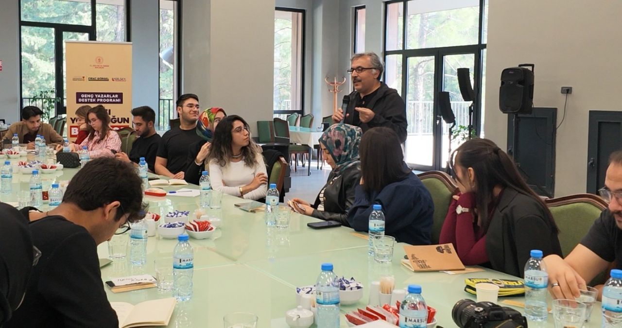 Kahramanmaraş'ta Genç Yazarlar Için Yeni Dönem! Eserleri Yayıma Hazırlanacak (6)