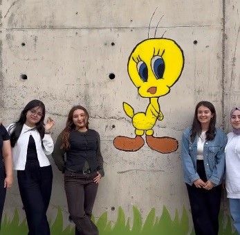 Kahramanmaraş’ta Gençler Kolları Sıvadı, Okul Rengârenk Oldu (5)