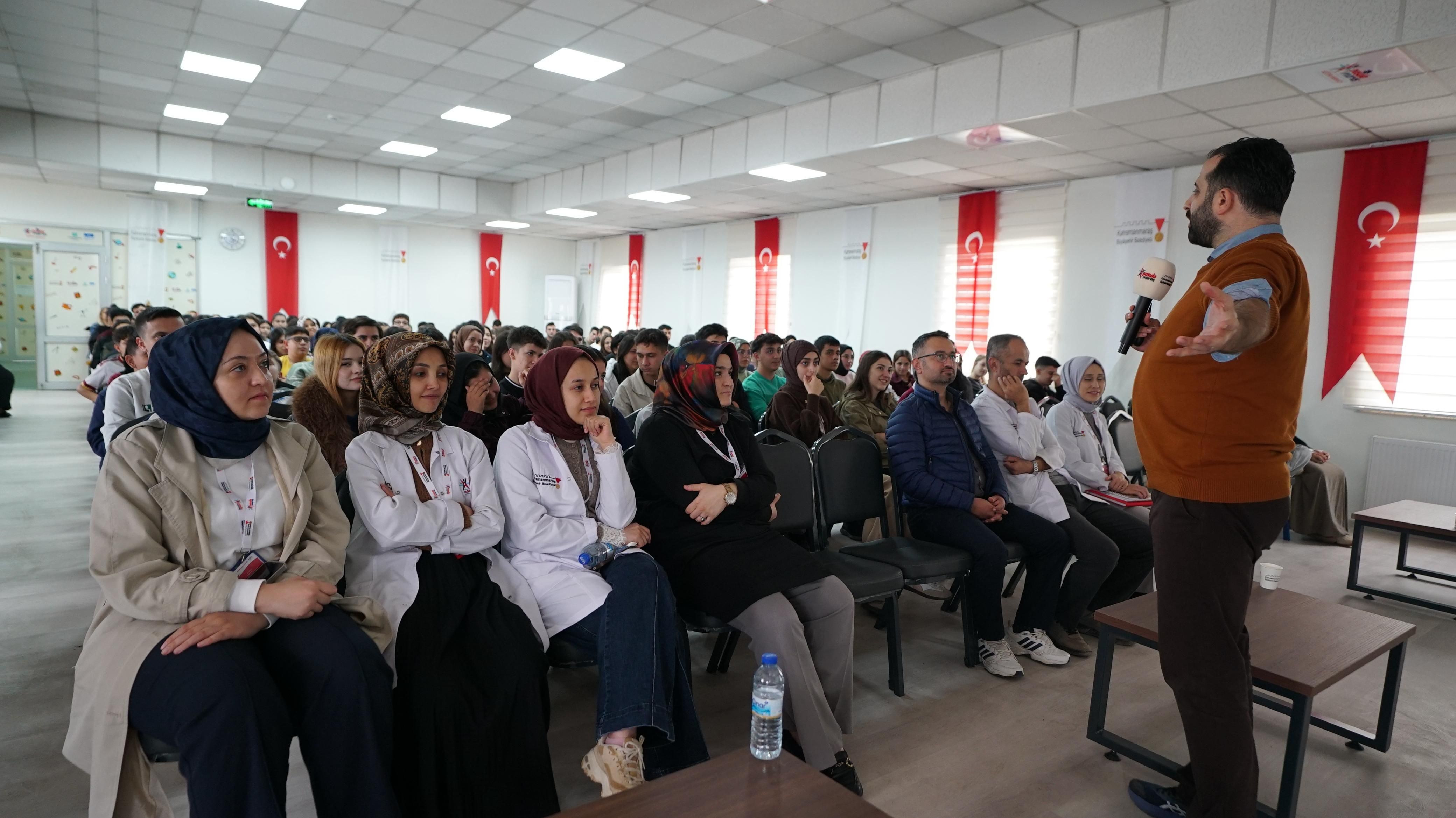 Kahramanmaraş'ta Gençlere Başarı İçin Önemli Tavsiyeler Verildi (5)
