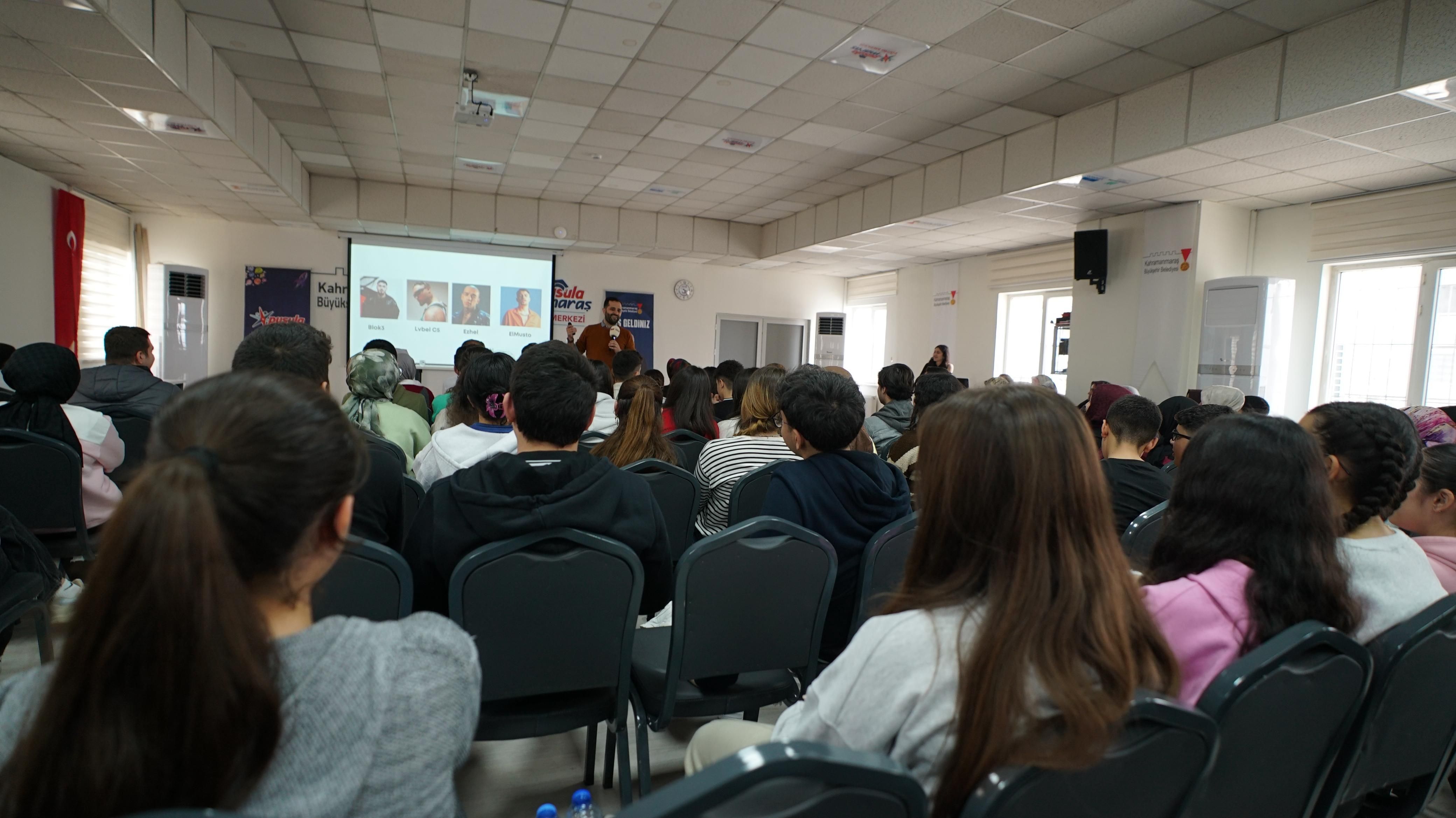 Kahramanmaraş'ta Gençlere Başarı İçin Önemli Tavsiyeler Verildi (7)