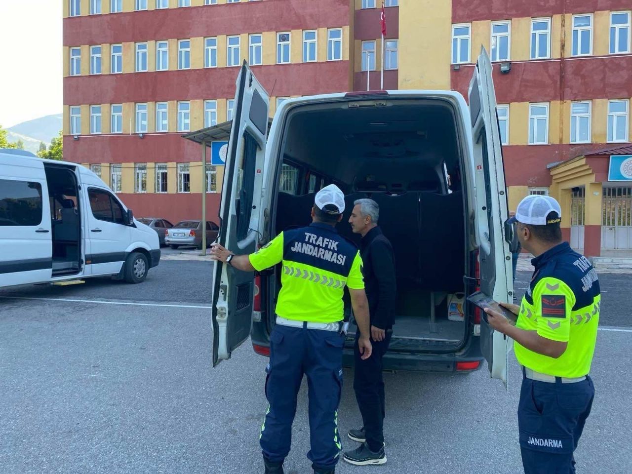 Kahramanmaraş'ta Jandarma Okul Çevrelerini Denetledi (3)