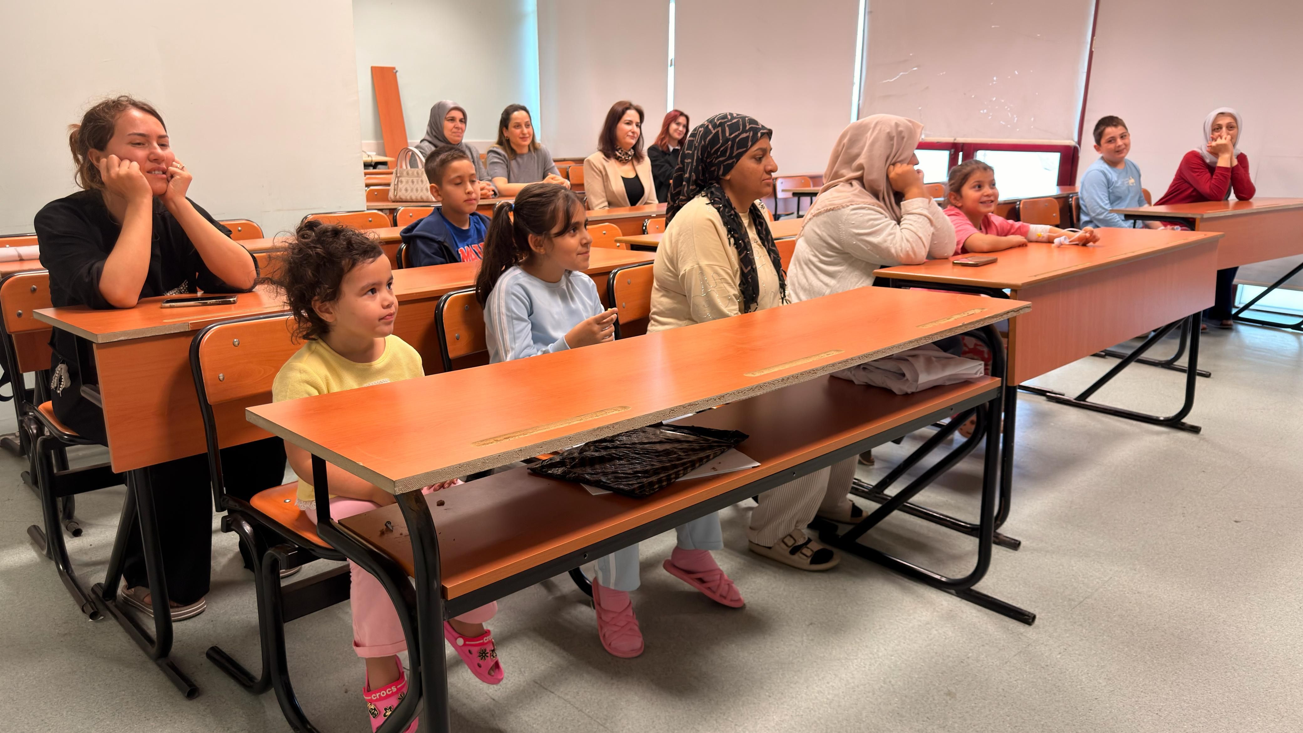 Kahramanmaraş’ta Masallar Şehri Sardı! Hikâyeler Her Yerde Anlatılıyor (1)