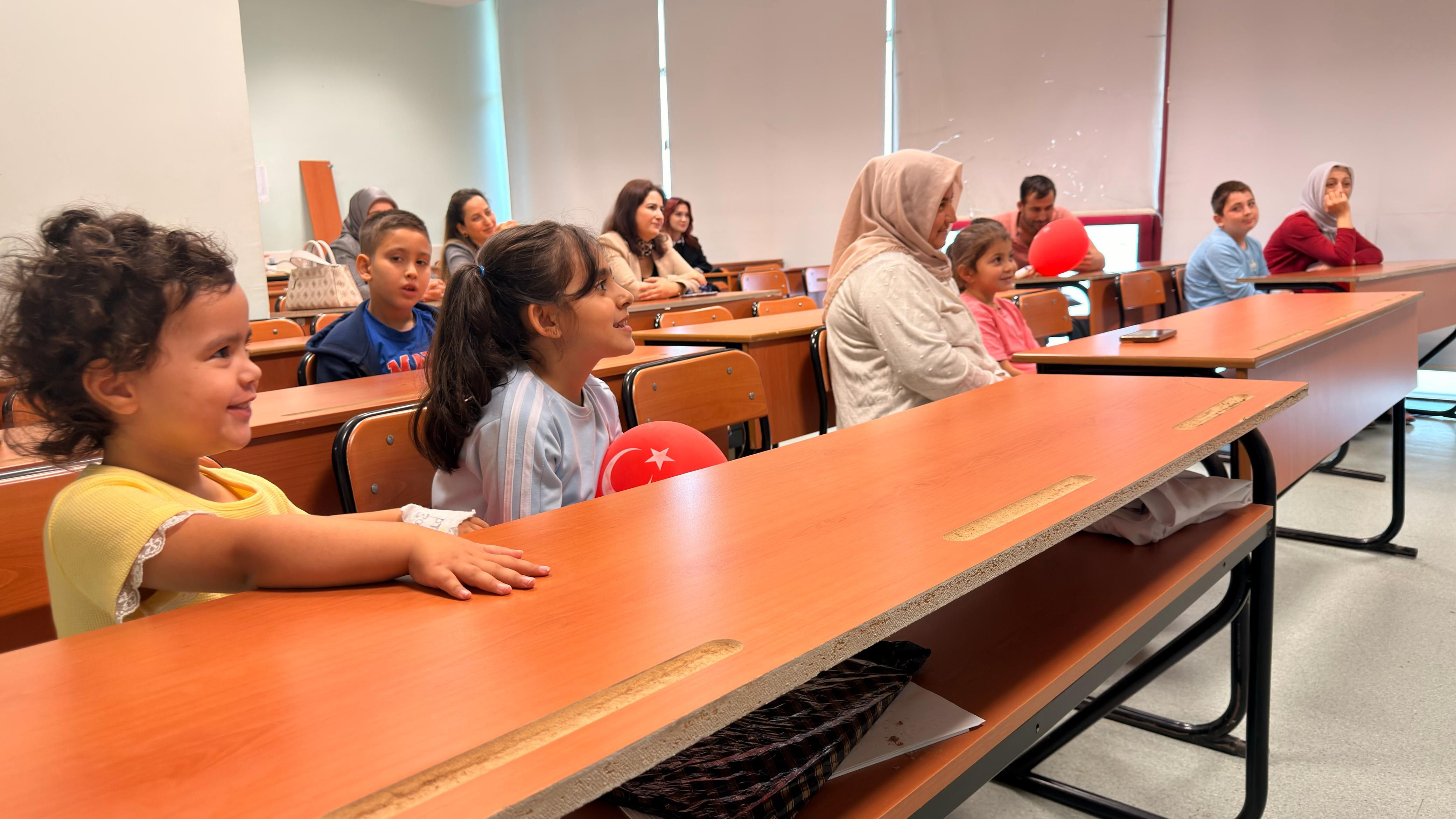 Kahramanmaraş’ta Masallar Şehri Sardı! Hikâyeler Her Yerde Anlatılıyor (14)