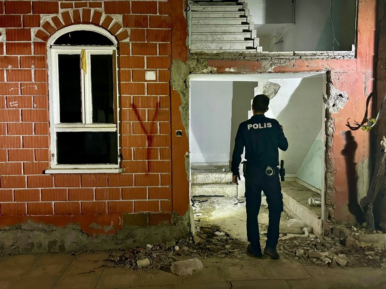 Kahramanmaraş'ta Okul Çevrelerinde Geniş Çaplı Denetim! 1.646 Kişi Sorgulandı (2)
