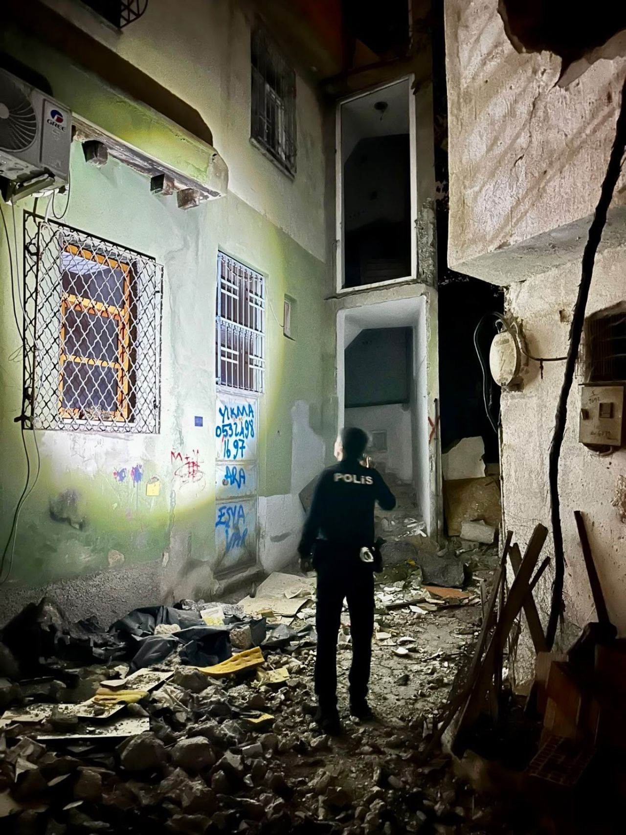 Kahramanmaraş'ta Okul Çevrelerinde Geniş Çaplı Denetim! 1.646 Kişi Sorgulandı (8)