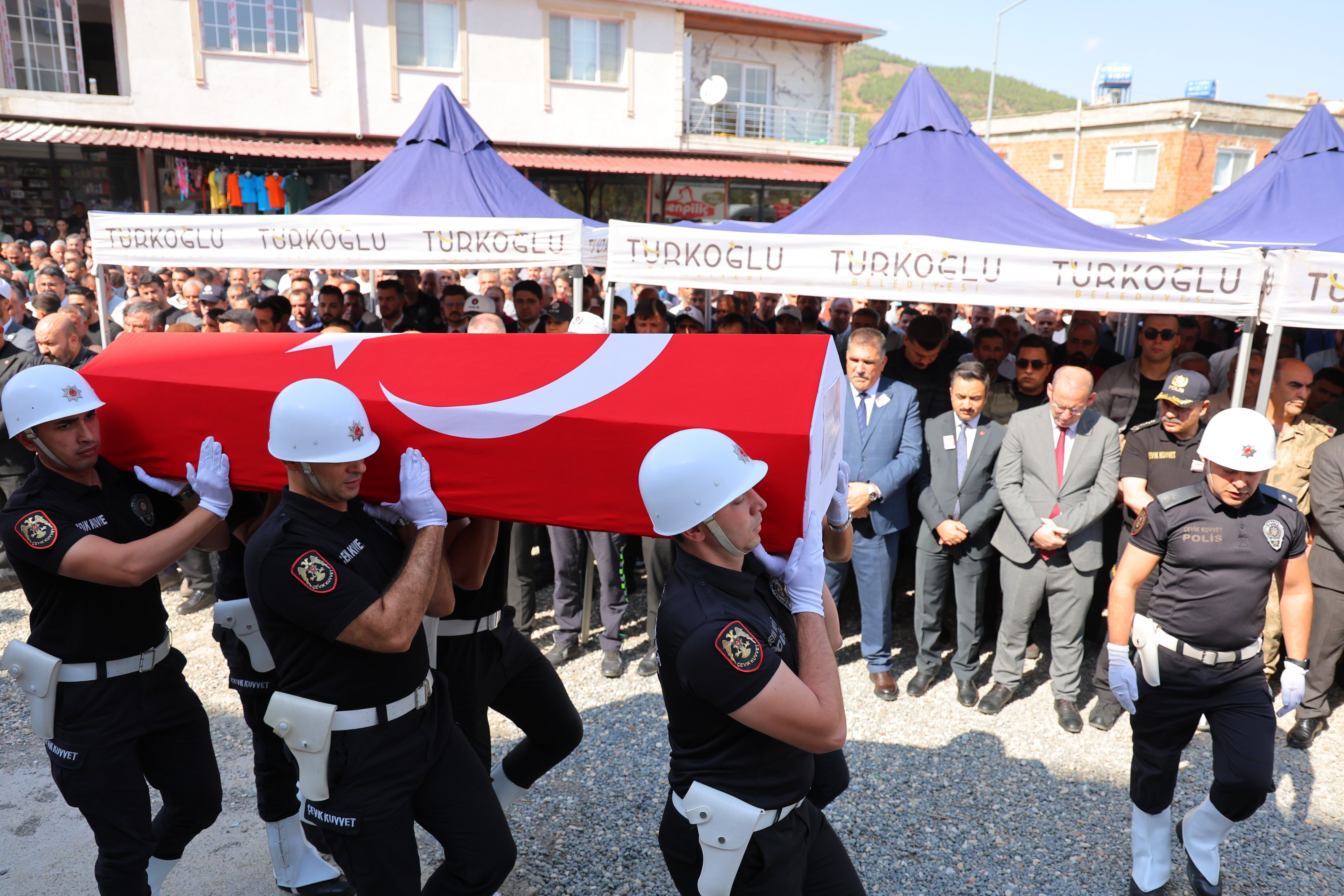 Kahramanmaraş’ta Öldürülen Polis Memuru Son Yolculuğuna Uğurlandı (3)