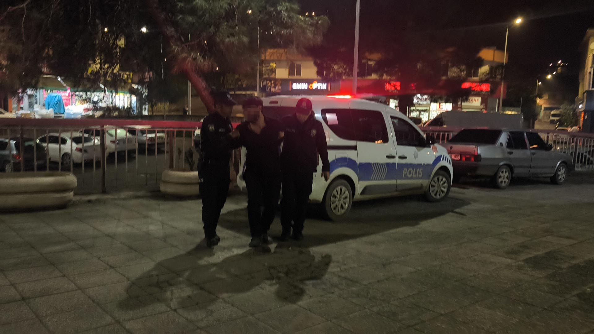Kahramanmaraş’ta Para Vermeyen Annesini Rehin Aldı, Özel Harekat Ekipleri Yakaladı (1)