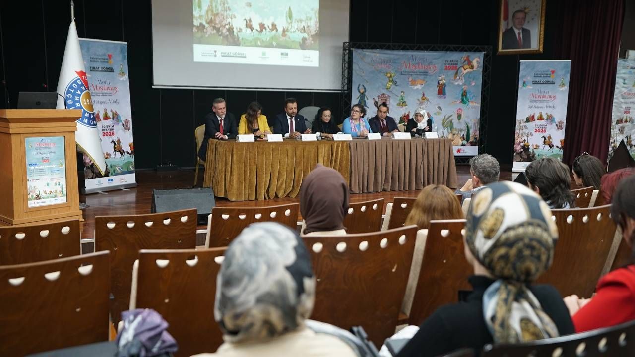 Kahramanmaraş'ta Uluslararası Hikâye Anlatıcıları Şöleni Başladı (3)