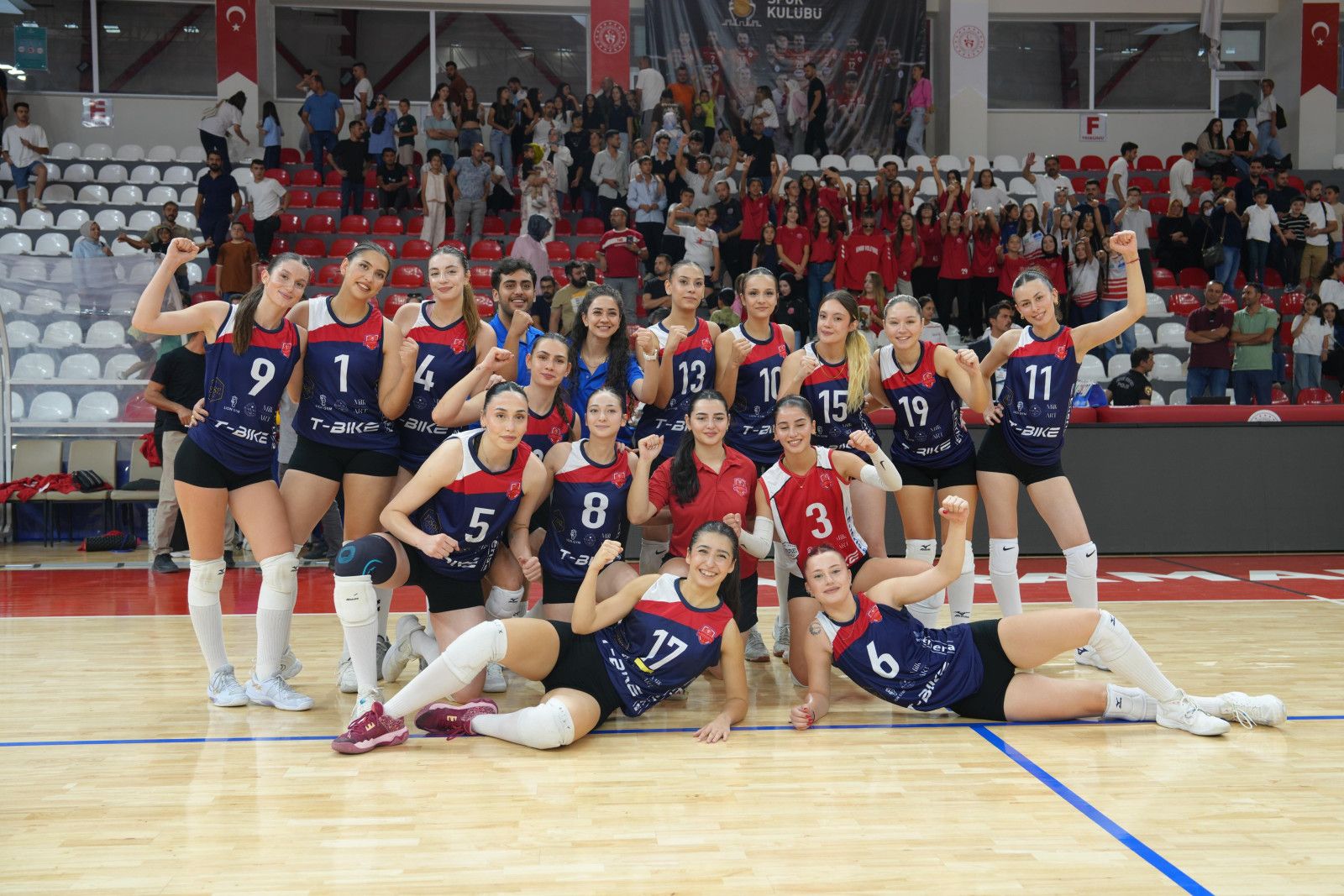 Kahramanmaraş’ta Voleybol Heyecanı! Sultanlar Sahaya Çıkıyor (3)