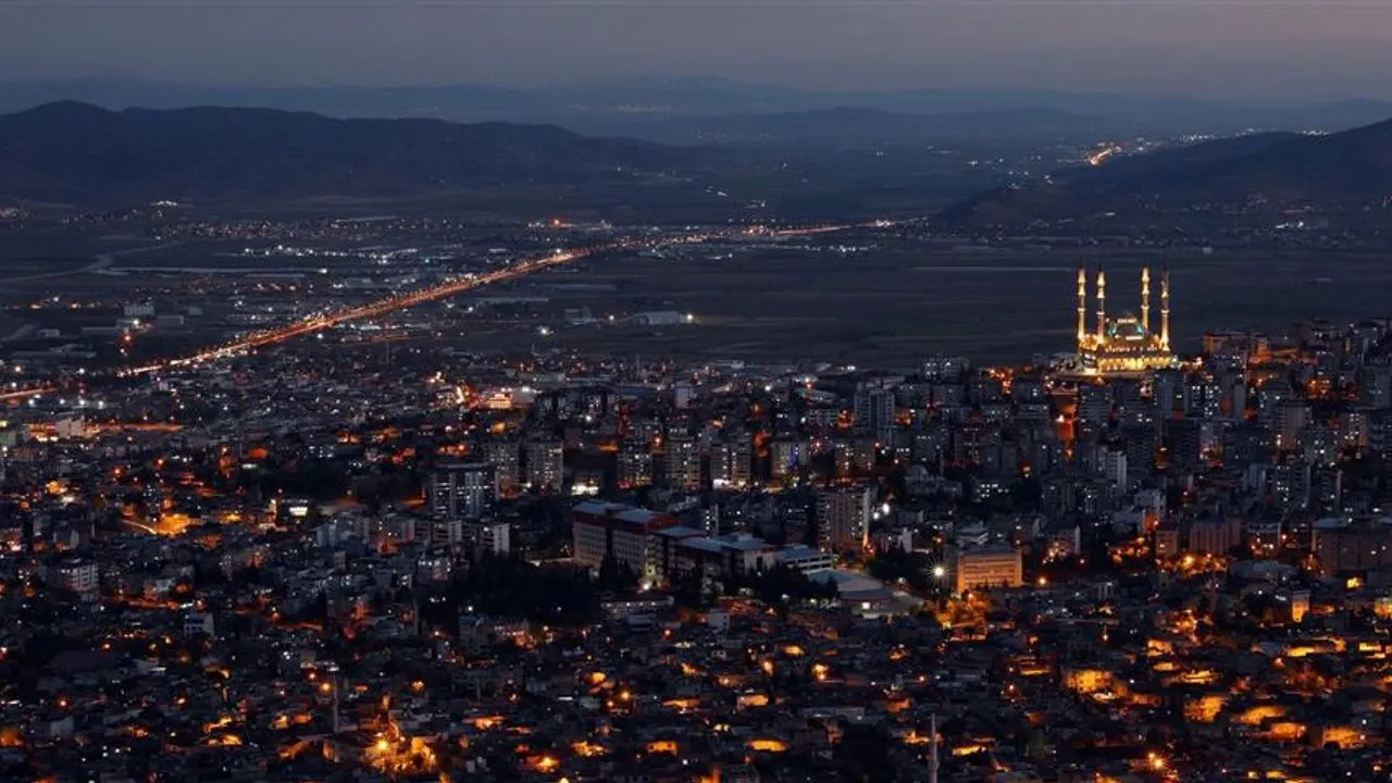 Kahramanmaraş’ta Yarın Okullar Tatil mi? 27 Ekim Salı Son Durum