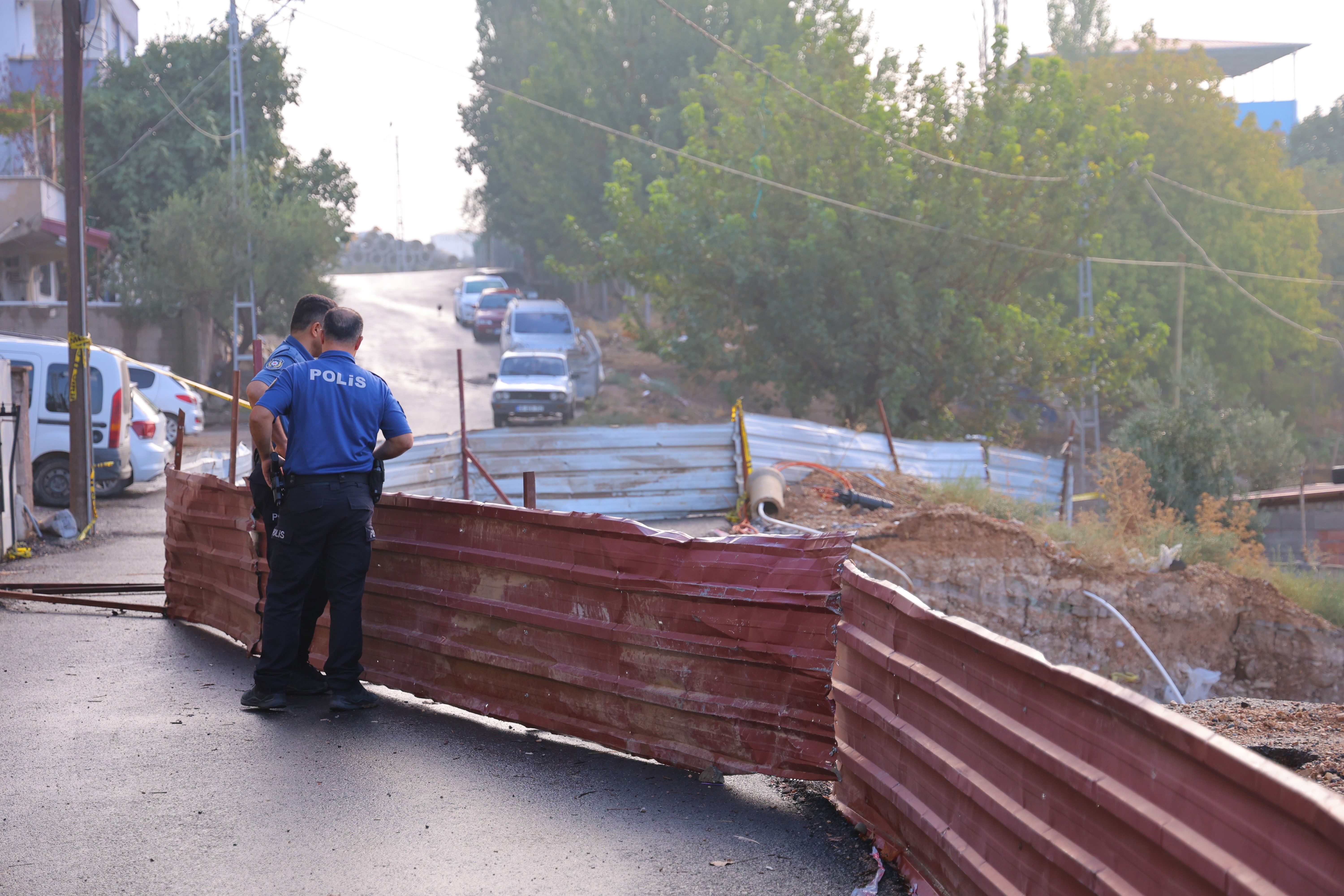Kahramanmaraş’ta Yol Çöktü! Vatandaşlar 36 Gündür Çözüm Bekliyor (5)