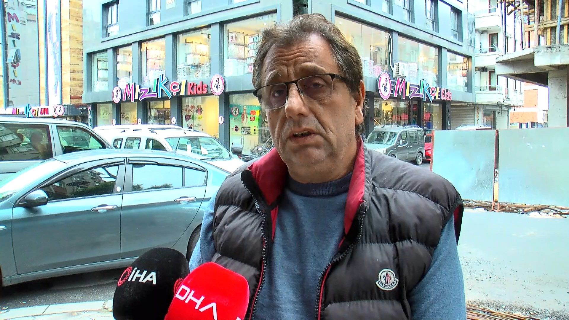 Kendisine Haraç Kesmek İsteyen Saldırganı Kendi Silahıyla Vurdu! (1)
