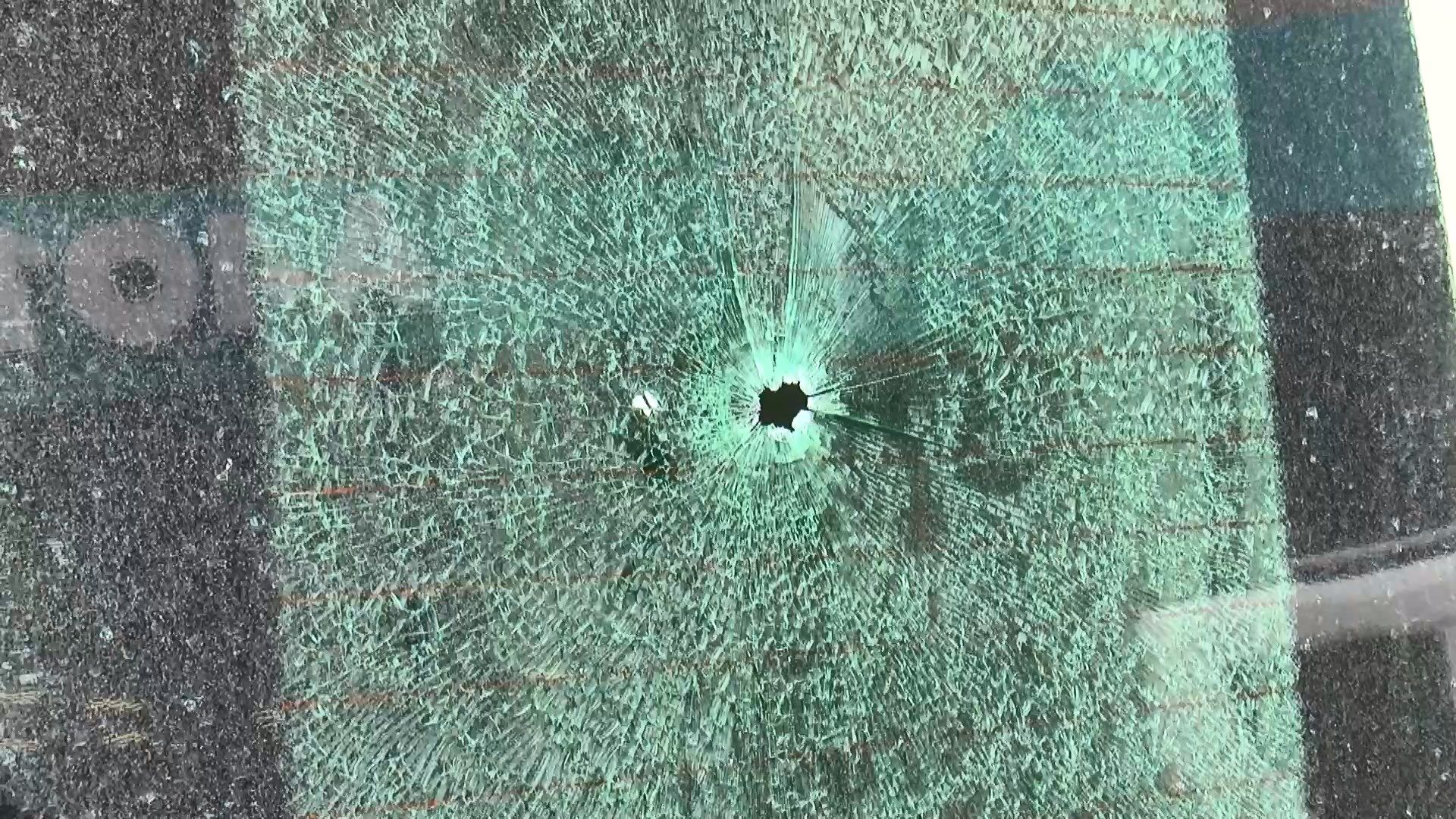 Kendisine Haraç Kesmek İsteyen Saldırganı Kendi Silahıyla Vurdu! (2)
