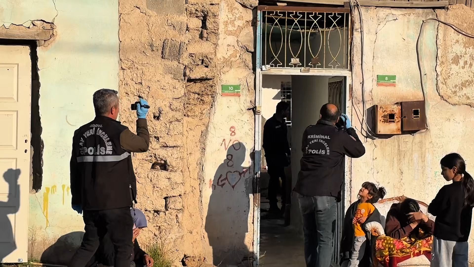 Kendisini Terk Eden Kadın Ile Annesini Bıçaklayan Şüpheli Tutuklandı (5)