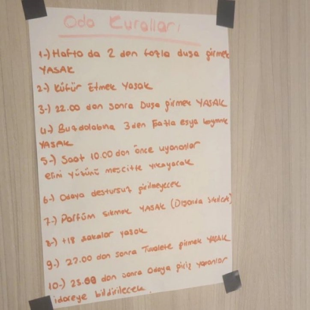 Kız Öğrenci Yurdunda Şaşkına Çeviren Kurallar! Tuvalet Bile Yasak