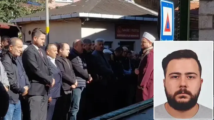 Konserde fenalaşıp ölen bankacı Furkan Aksu, toprağa verildi