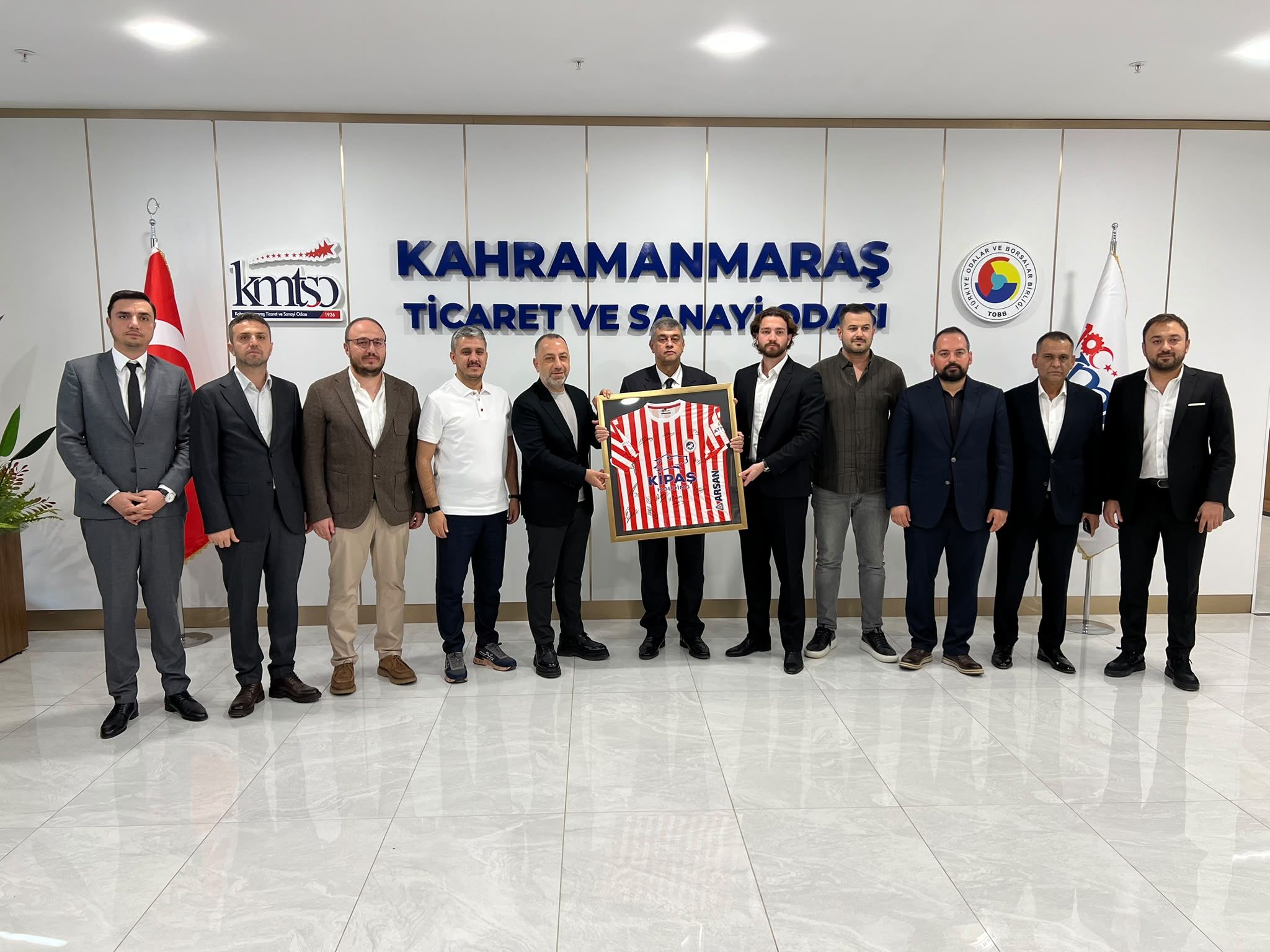 Mahmut Arıkan’dan İstiklalspor’a 100 Bin Dolarlık Destek (2)