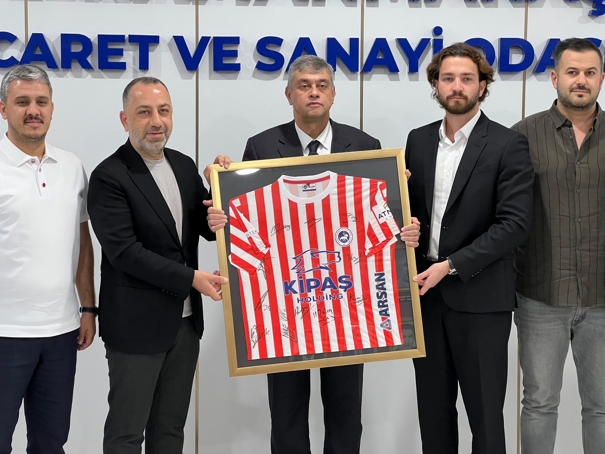 Mahmut Arıkan’dan İstiklalspor’a 100 Bin Dolarlık Destek (4)