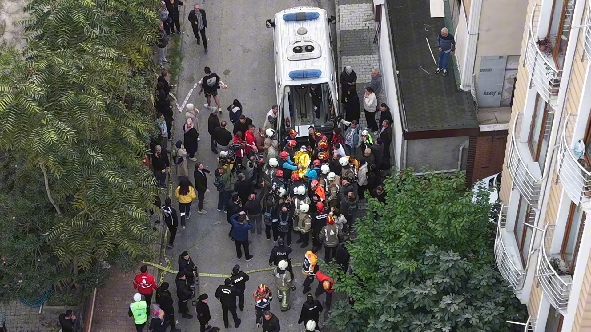 Maltepe'de Bina Çöktü, Ölü Var Mı Maltepe'de Çöken Kaç Yıllık, Neden Çöktü (3)