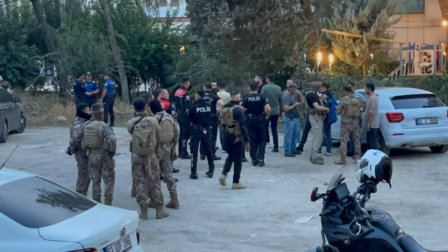 Polisle Çatışan Firari Şüpheli Intihr Etti (2)