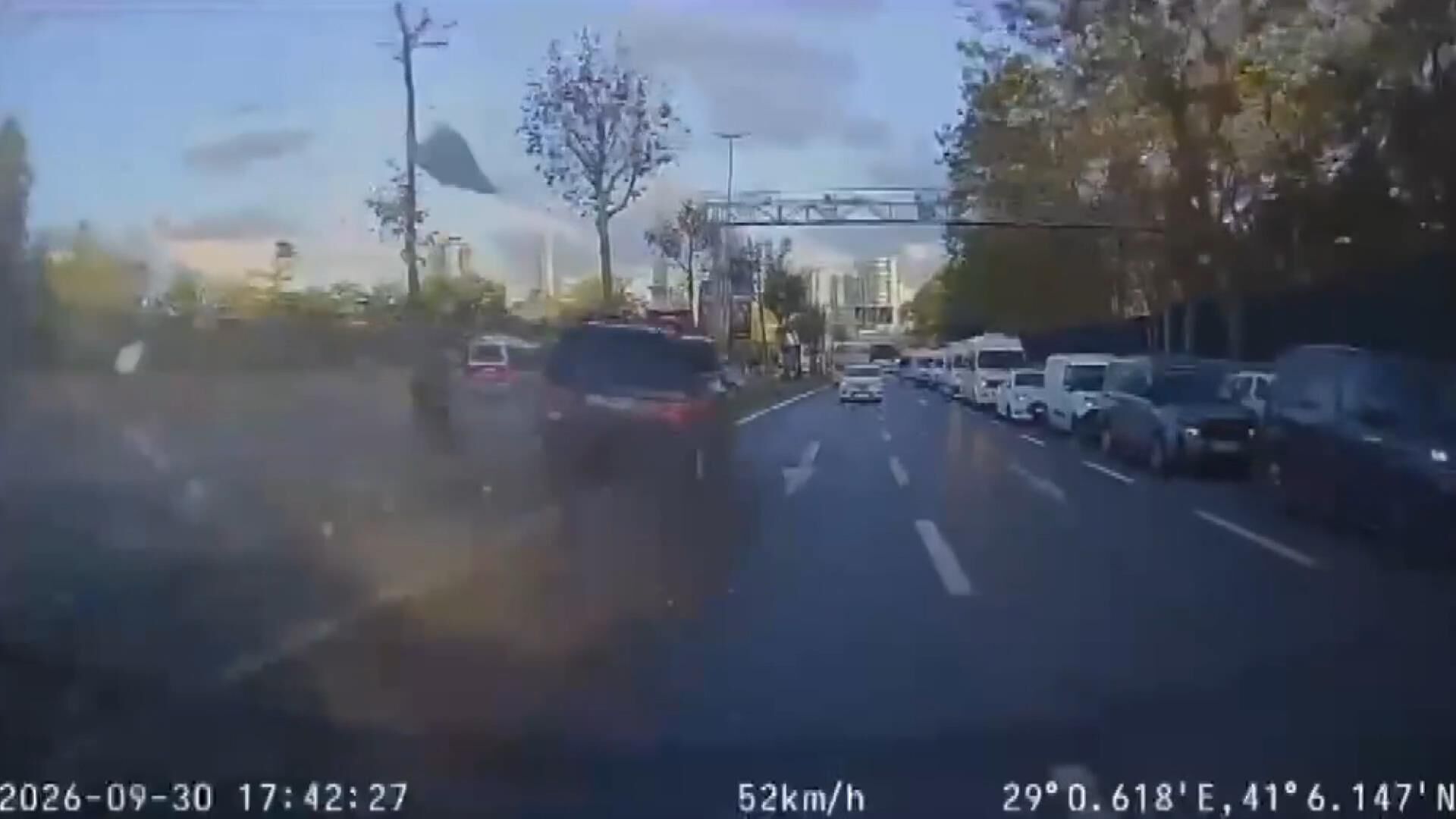 Sarıyer’de Cip İett Otobüsüne Çarptı 3 Yaralı (2)